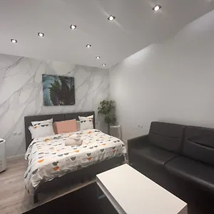 Apartamento Cosy Champs-élysées - Hala, París